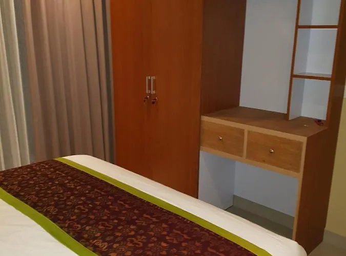 Ade Family House Bed & Breakfast Ubud