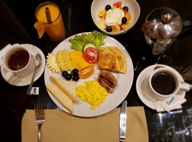 Bed & Breakfast Ade Family House Ubud